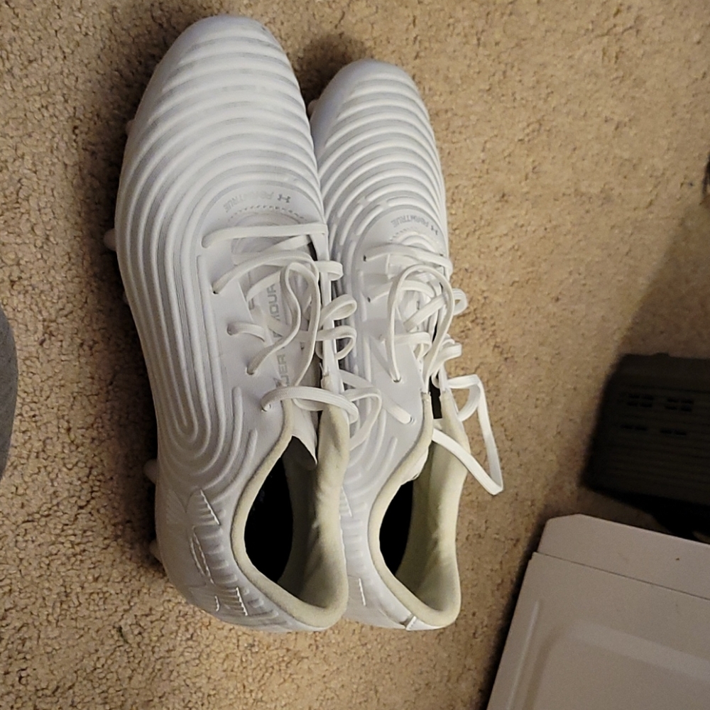 Soccer cleats